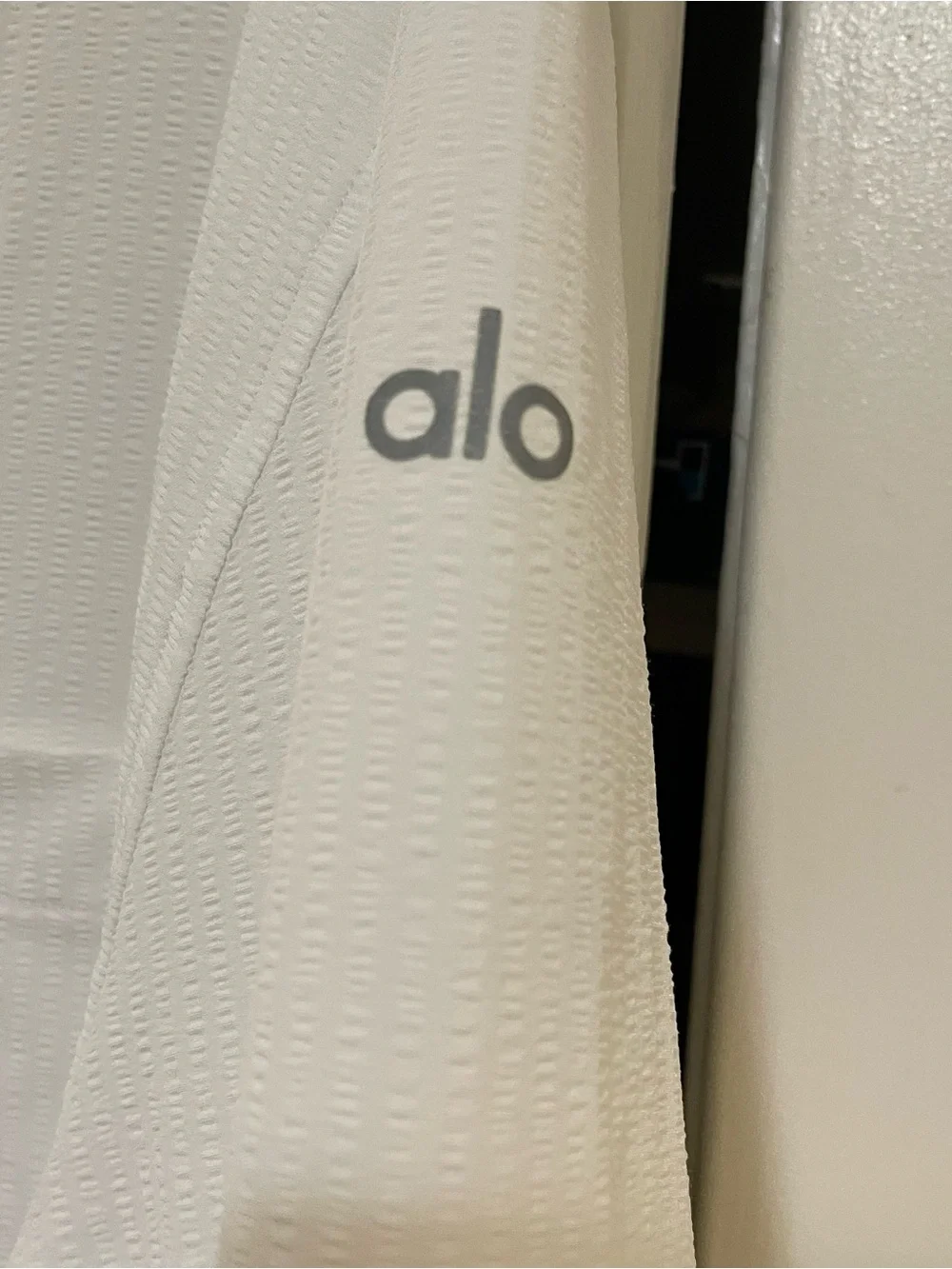 ALO Yoga crisp white